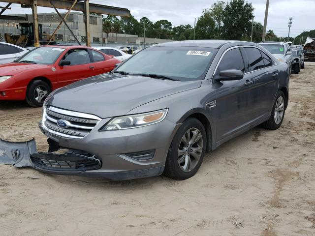 1FAHP2EW0CG144074 - 2012 FORD TAURUS SEL GRAY photo 2