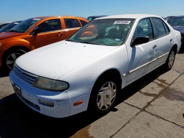 1N4BU31D7VC261055 - 1997 NISSAN ALTIMA XE WHITE photo 2