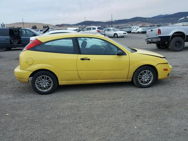 3FAFP31N05R127670 - 2005 FORD FOCUS ZX3 YELLOW photo 9