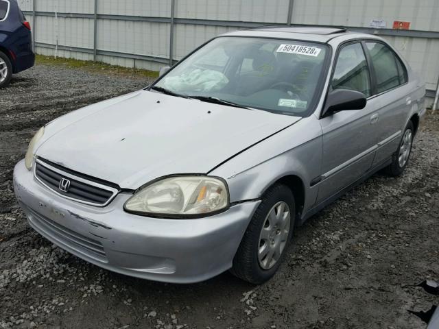 2HGEJ6615XH529652 - 1999 HONDA CIVIC BASE SILVER photo 2