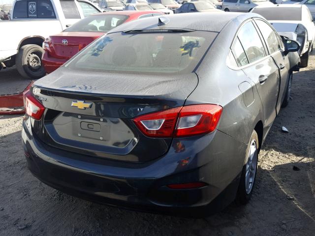 1G1BE5SM8J7188971 - 2018 CHEVROLET CRUZE LT GRAY photo 4