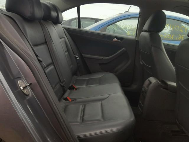 3VW1K7AJ2DM241749 - 2013 VOLKSWAGEN JETTA BASE Մոխրագույն լուսանկար 6
