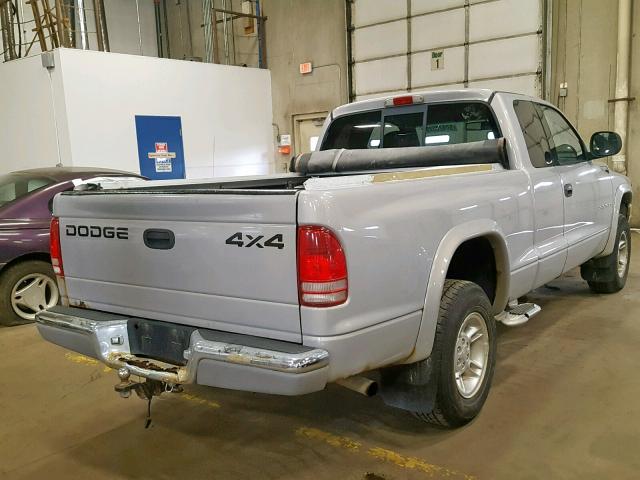 1B7GG22X7XS226230 - 1999 DODGE DAKOTA GRAY photo 4