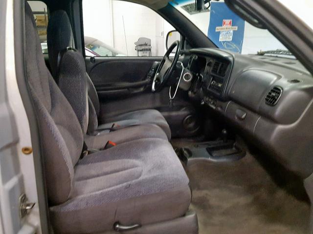 1B7GG22X7XS226230 - 1999 DODGE DAKOTA GRAY photo 5