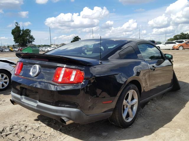 1ZVBP8CH0A5158490 - 2010 FORD MUSTANG GT BLACK photo 4