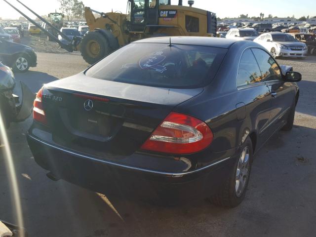 WDBTJ65J54F087443 - 2004 MERCEDES-BENZ CLK 320C BLACK photo 4