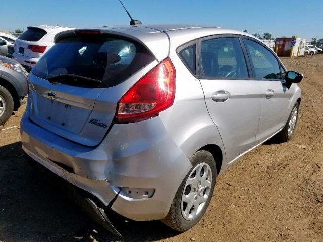 3FADP4EJ4DM184387 - 2013 FORD FIESTA SE SILVER photo 4