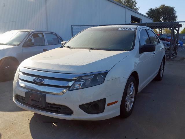 3FAHP0GA7BR343958 - 2011 FORD FUSION S WHITE photo 2