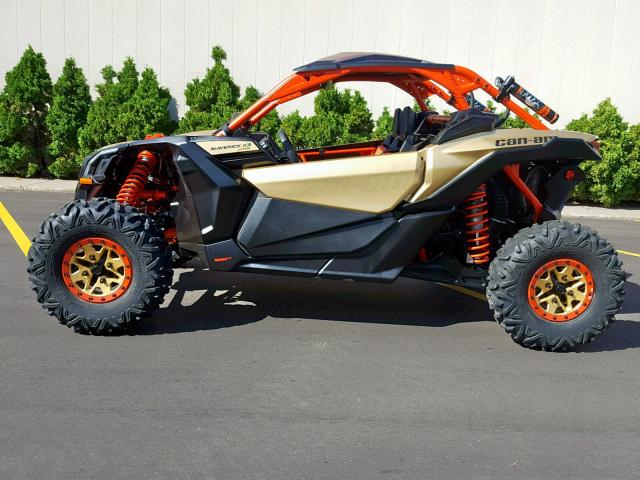 3JBVXAW40JK000935 - 2018 CAN-AM MAVERICK X GOLD photo 3