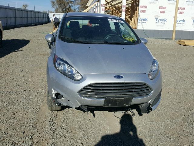 3FADP4EJ4HM119030 - 2017 FORD FIESTA SE SILVER photo 9