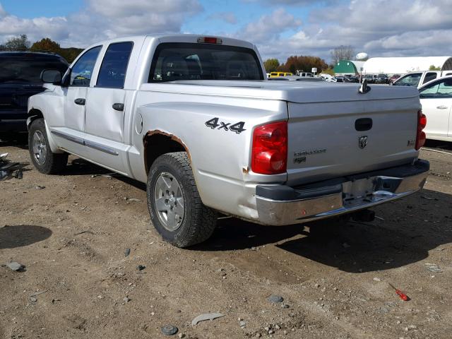 1D7HW58N15S184820 - 2005 DODGE DAKOTA QUA SILVER photo 3