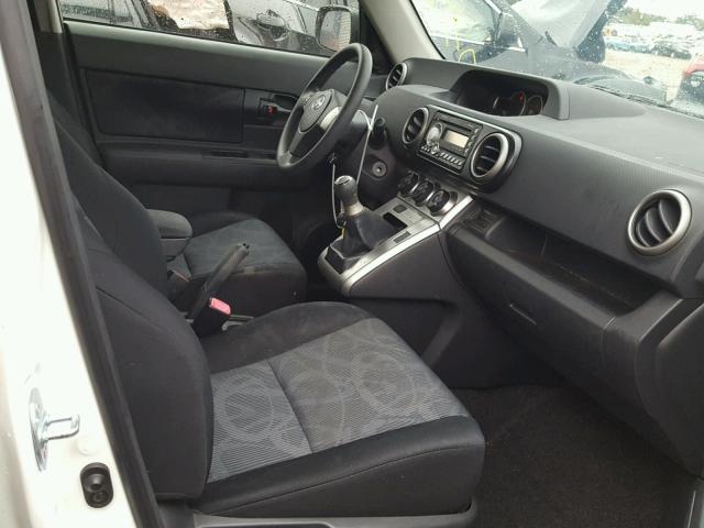 JTLZE4FE9B1137264 - 2011 TOYOTA SCION XB Ақ фото 5