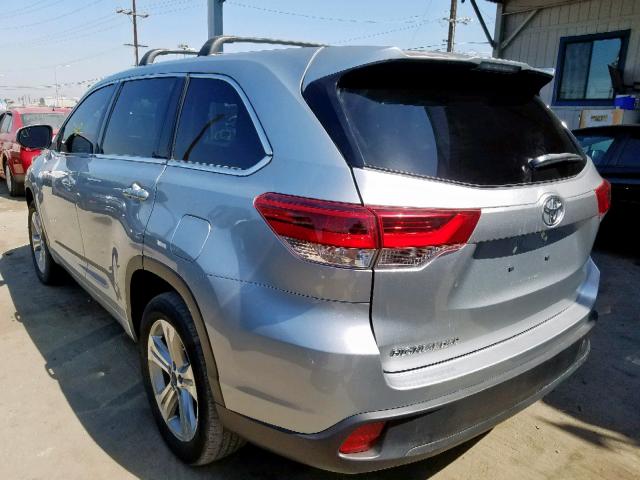 5TDZZRFH9JS266856 - 2018 TOYOTA HIGHLANDER SILVER photo 3