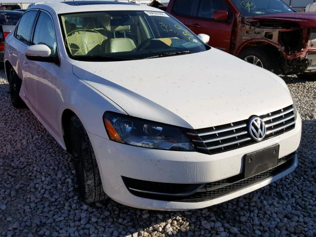 1VWBV7A33FC060046 - 2015 VOLKSWAGEN PASSAT SE WHITE photo 1