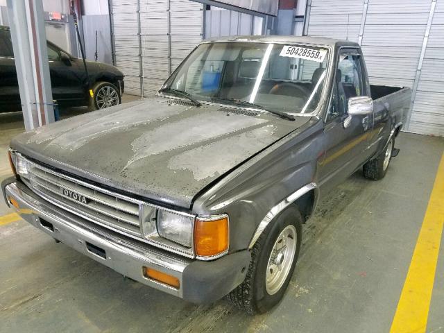 JT4RN55DXH7023628 - 1987 TOYOTA PICKUP 1/2 GRAY photo 2