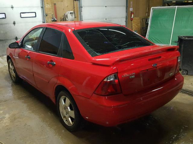 1FAHP34NX7W168831 - 2007 FORD FOCUS ZX4 RED photo 3