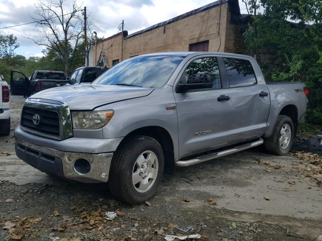 5TBDV54177S483998 - 2007 TOYOTA TUNDRA CRE SILVER photo 2