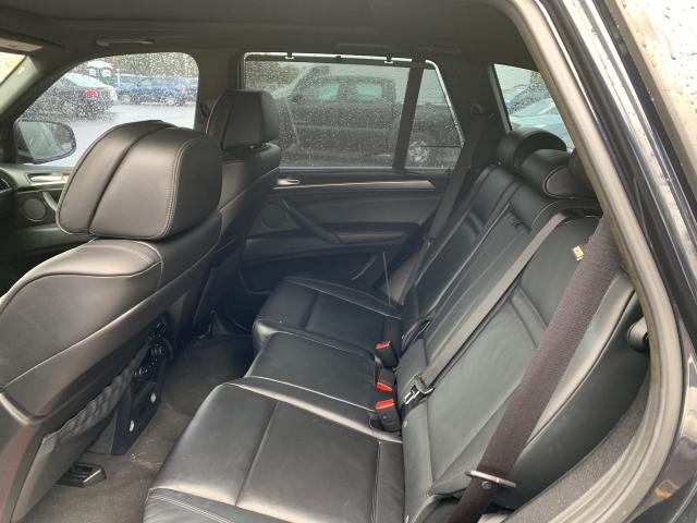 5UXZV8C54CL424569 - 2012 BMW X5 XDRIVE5 BLACK photo 8