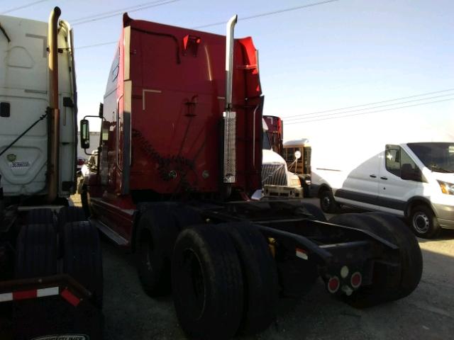 1FUJBBCKX6LU58233 - 2006 FREIGHTLINER CONVENTION RED photo 3