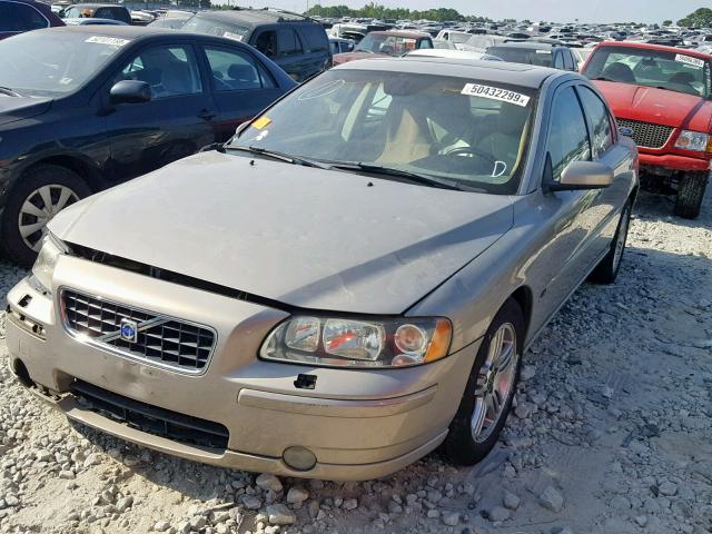 YV1RS592X52431227 - 2005 VOLVO S60 2.5T BEIGE photo 2