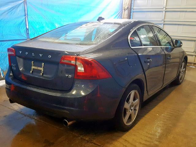 YV1612FS0D2186641 - 2013 VOLVO S60 T5 BLUE photo 4