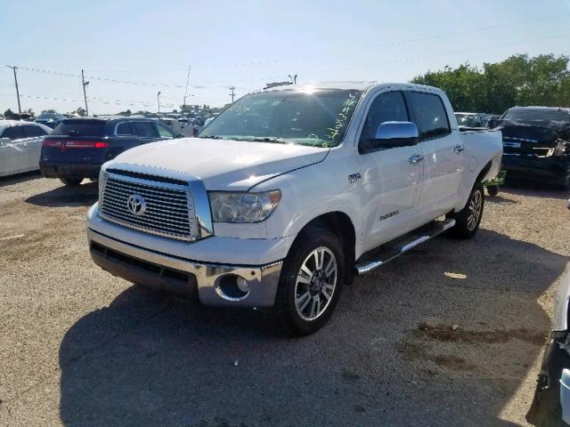 5TFHW5F10CX267875 - 2012 TOYOTA TUNDRA CRE WHITE photo 2