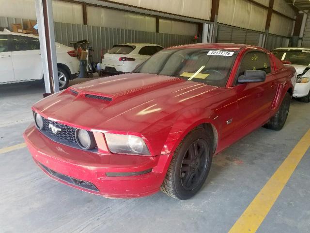 1ZVFT82H055109360 - 2005 FORD MUSTANG GT RED photo 2