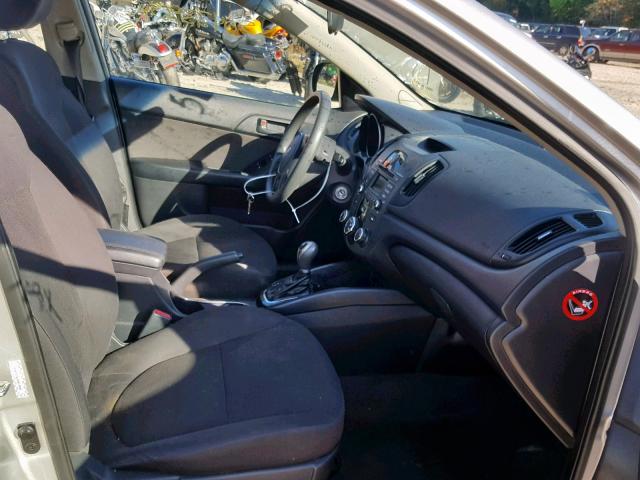 KNAFU5A28C5530507 - 2012 KIA FORTE EX SILVER photo 5