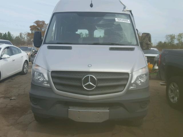 WD3PE7DC2E5855803 - 2014 MERCEDES-BENZ SPRINTER 2 SILVER photo 10