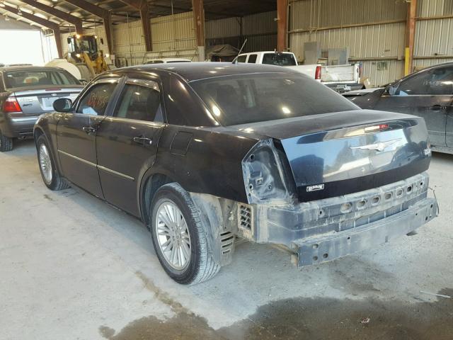 2C3KA53GX8H255553 - 2008 CHRYSLER 300 TOURIN BLACK photo 3