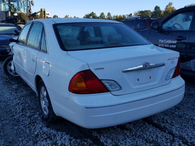 4T1BF28B4YU110526 - 2000 TOYOTA AVALON XL WHITE photo 3