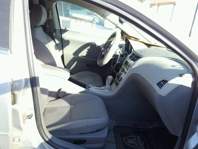 1G1ZB5E04CF239391 - 2012 CHEVROLET MALIBU LS 银色 照片 5