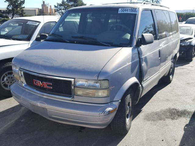 1GKDM19W2XB503809 - 1999 GMC SAFARI XT SILVER photo 2