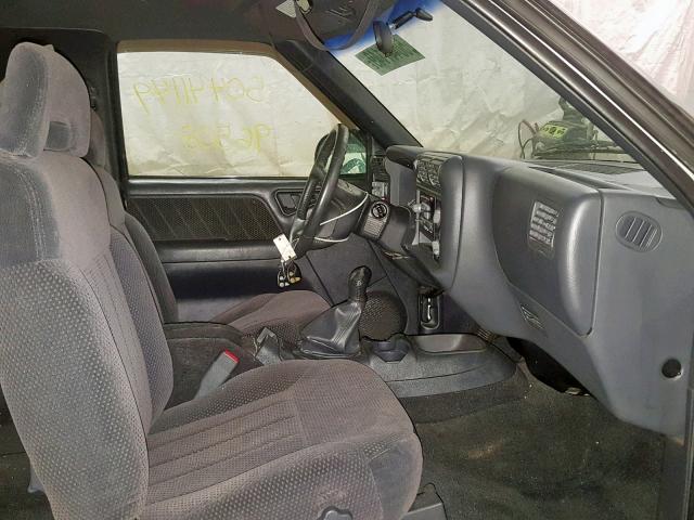 1GNCT18W6VK187055 - 1997 CHEVROLET BLAZER SILVER photo 5