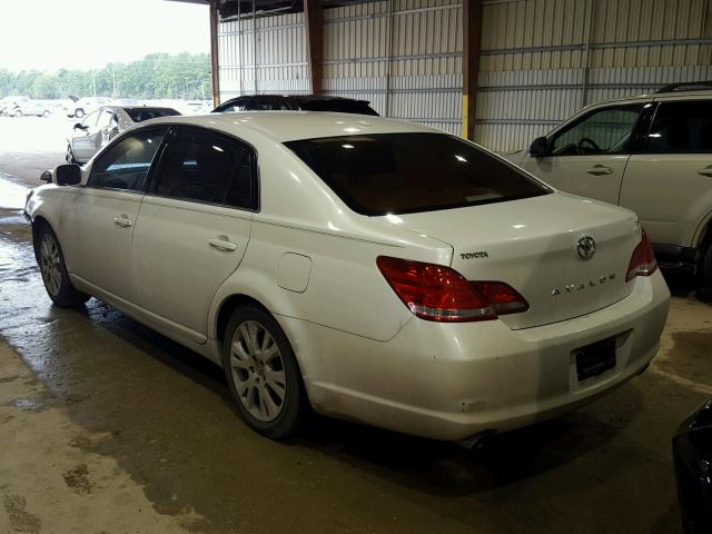 4T1BK3DBXAU361077 - 2010 TOYOTA AVALON XL WHITE photo 3