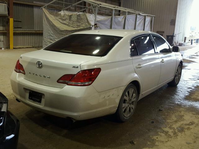 4T1BK3DBXAU361077 - 2010 TOYOTA AVALON XL WHITE photo 4