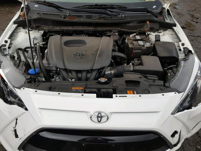 3MYDLBYV9JY324450 - 2018 TOYOTA YARIS IA WHITE photo 7