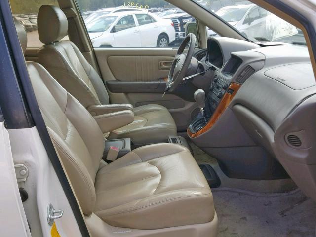 JT6HF10U9Y0138827 - 2000 LEXUS RX 300 WHITE photo 5