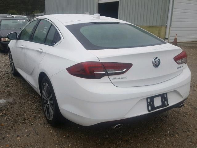 W04GP6SX7J1125722 - 2018 BUICK REGAL ESSE WHITE photo 3