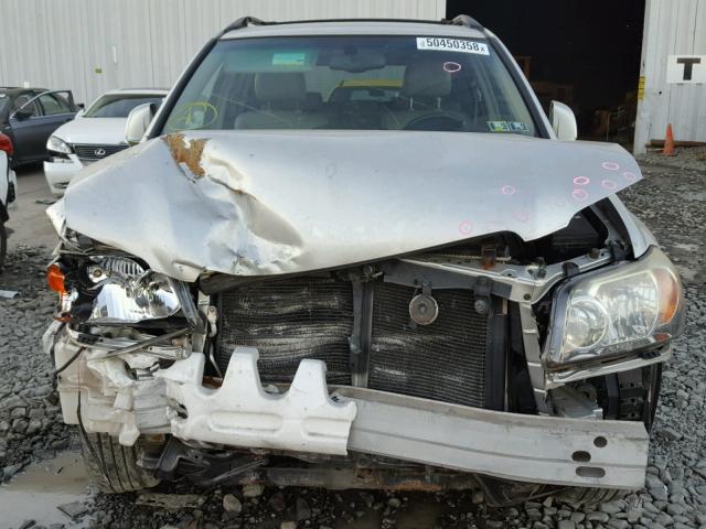 JTEEP21A360186934 - 2006 TOYOTA HIGHLANDER SILVER photo 9