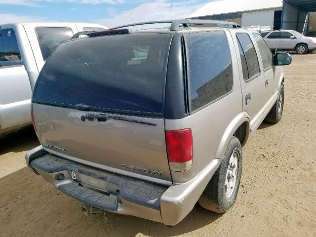 1GNDT13W82K145980 - 2002 CHEVROLET BLAZER SILVER photo 4