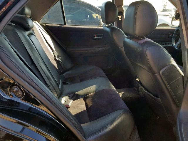 JTHBD182310019523 - 2001 LEXUS IS 300 BLACK photo 6