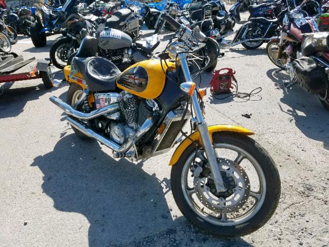 1HFSC1804XA300287 - 1999 HONDA VT1100 C YELLOW photo 1