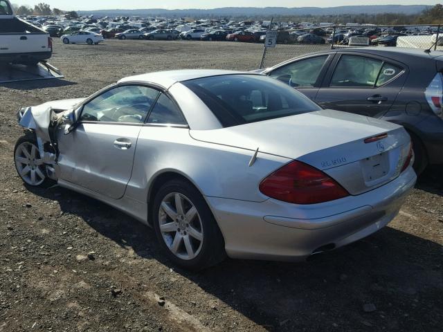 WDBSK75F53F057660 - 2003 MERCEDES-BENZ SL 500R SILVER photo 3