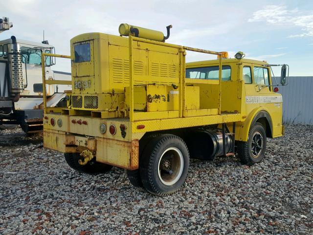 1FDNC60H8GVA05395 - 1986 FORD C-SERIES C YELLOW photo 4