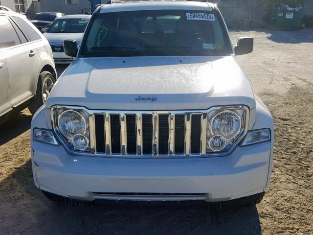 1J4PN5GK4AW151744 - 2010 JEEP LIBERTY LI WHITE photo 9