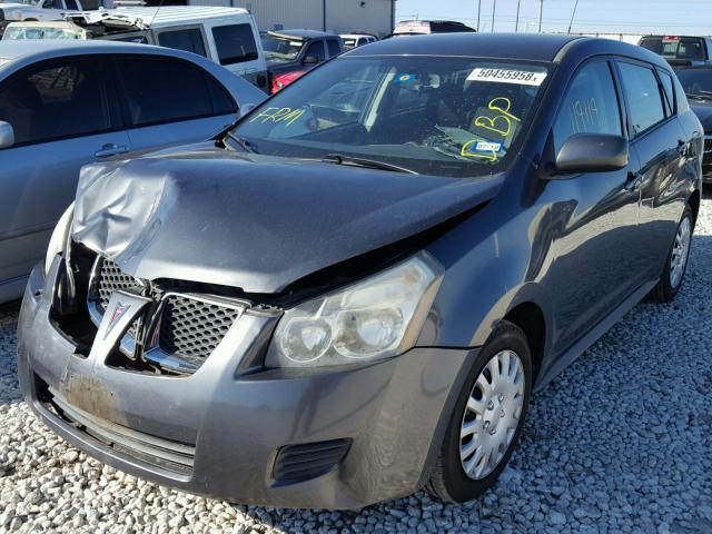 5Y2SP6E86AZ420123 - 2010 PONTIAC VIBE GRAY photo 2