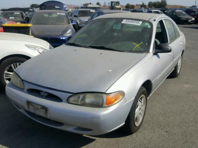 3FAFP13P11R228469 - 2001 FORD ESCORT SILVER photo 2