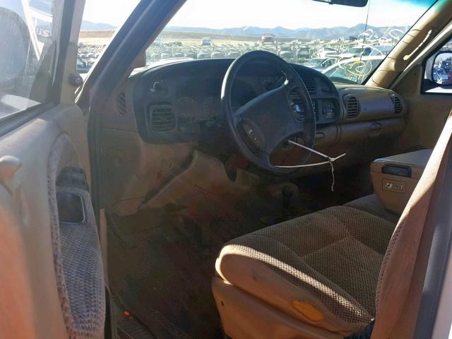 1B7KF23W2WJ159236 - 1998 DODGE RAM 2500 WHITE photo 9