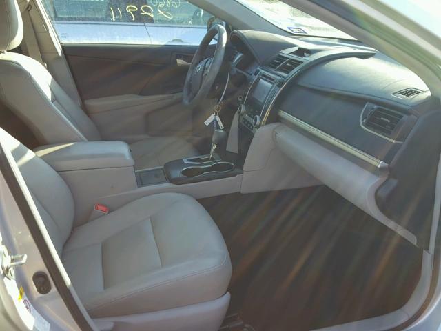 4T4BF1FK2ER413366 - 2014 TOYOTA CAMRY L SILVER photo 5